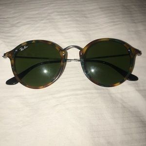 Ray-Ban Round Flex in Tortoise & Green